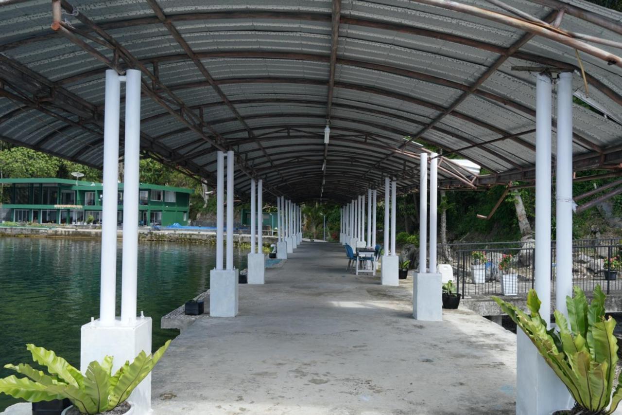 Tiara Bunga Hotel & Villa Balige Exterior foto
