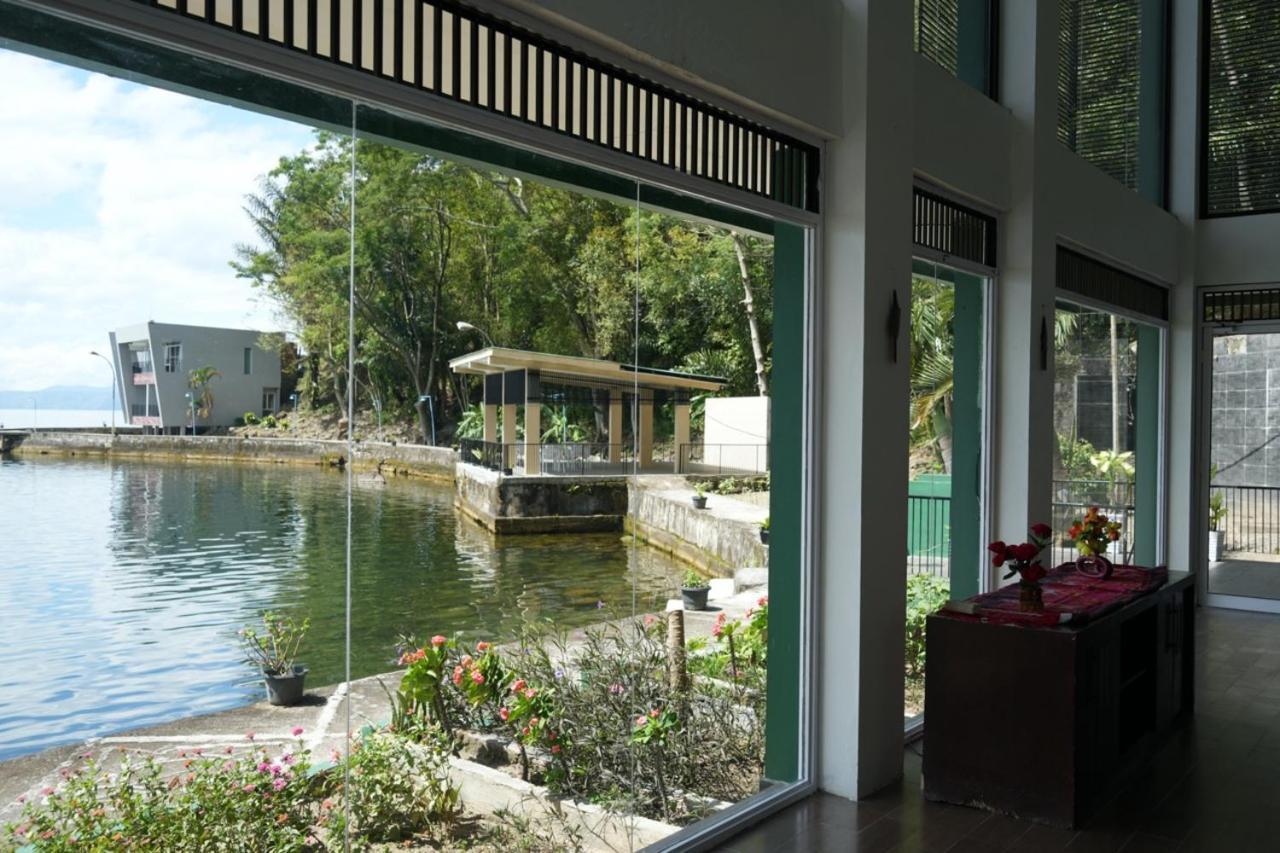 Tiara Bunga Hotel & Villa Balige Exterior foto