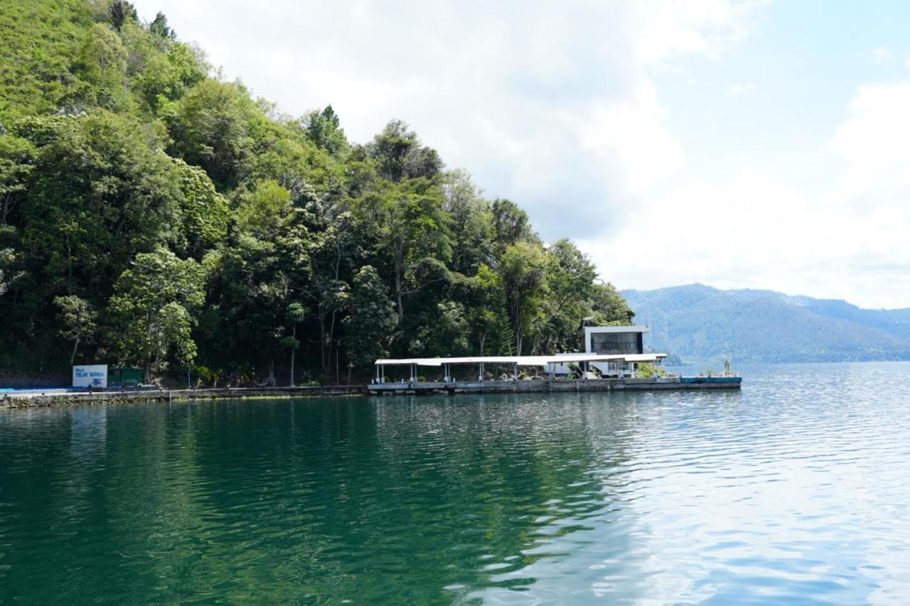 Tiara Bunga Hotel & Villa Balige Exterior foto