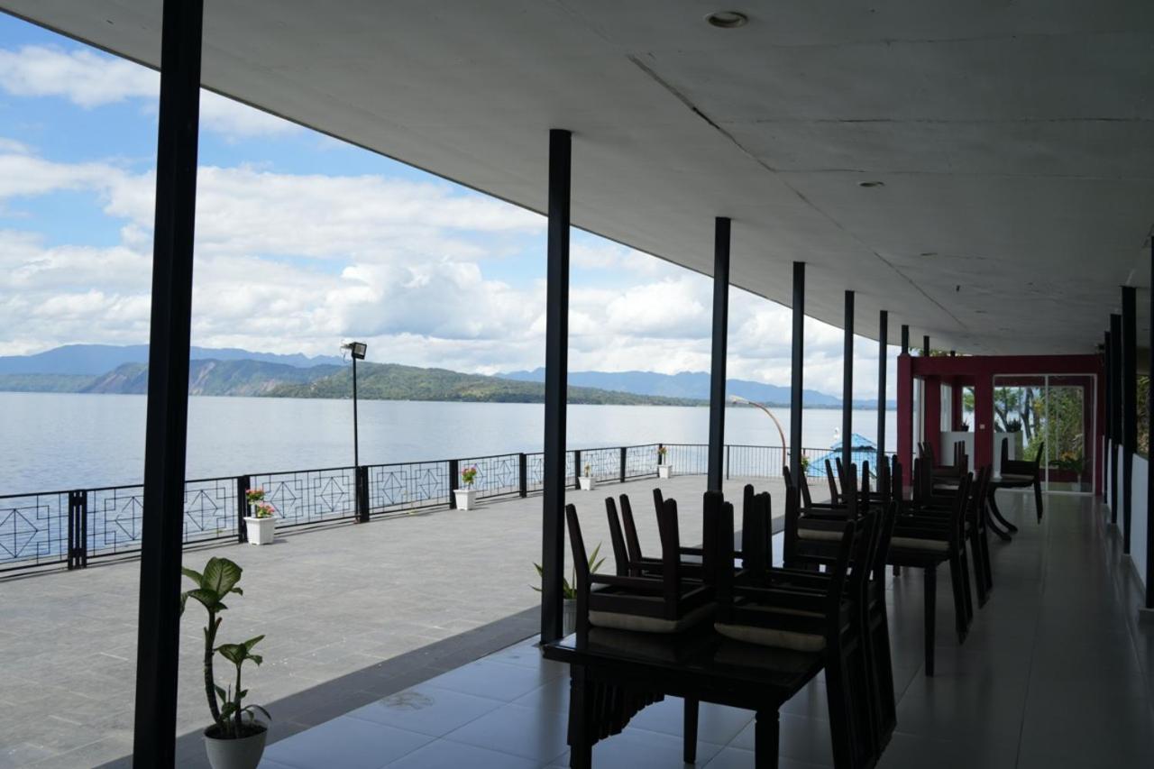Tiara Bunga Hotel & Villa Balige Exterior foto